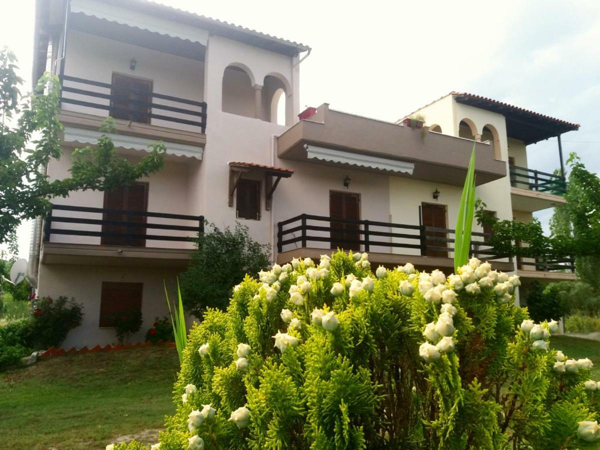 Athina Vourvourou Apartments Eksteriør billede